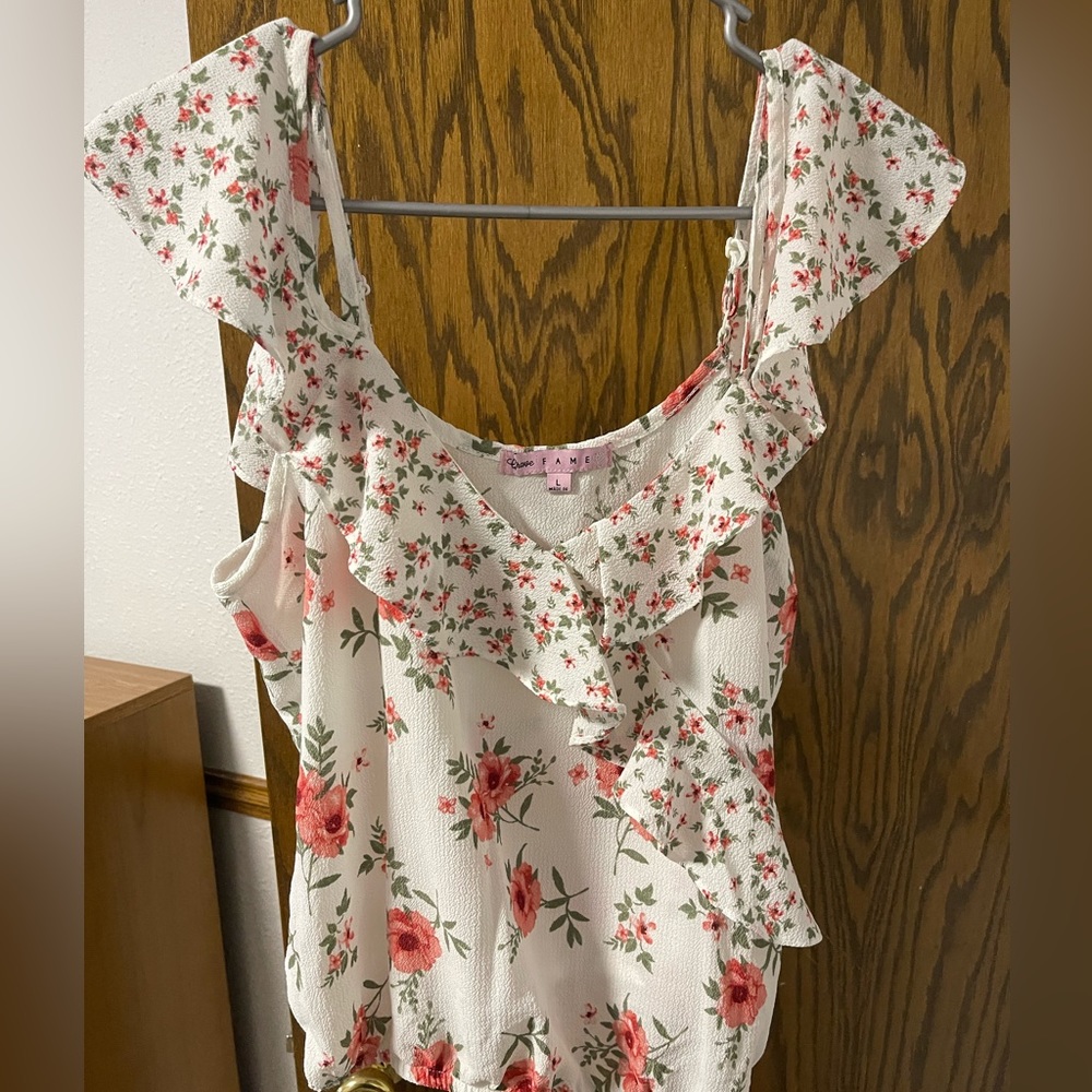 Size Large Off Shoulder Floral Top